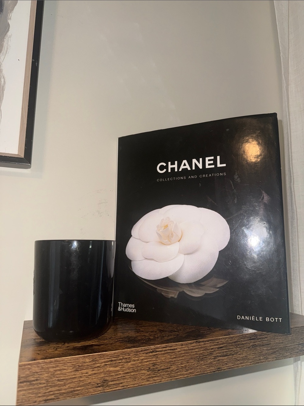 CHANEL Black Coffee Table Book large with White Camellia Cover